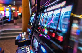 Tampilan antarmuka kasino langsung live808 di smartphone dengan meja roulette aktif